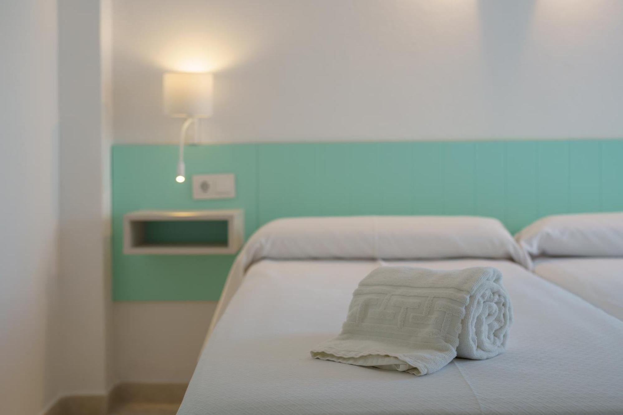 קולוניה סנט ג'ורדי Apartaments Andreas מראה חיצוני תמונה